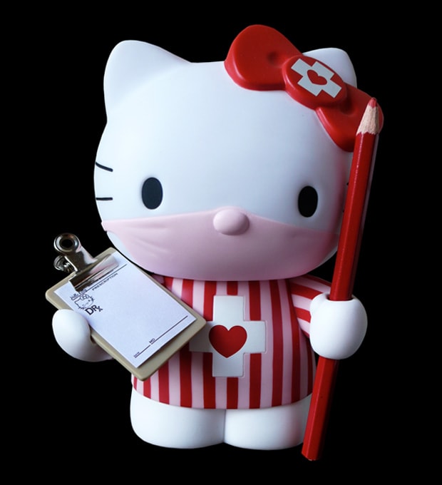 dr-romanelii-medicom-toy-hello-kitty-candy-striper