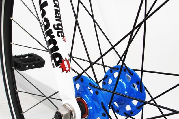 griffin-charge-bikes-the-plug-fixed-gear-bike