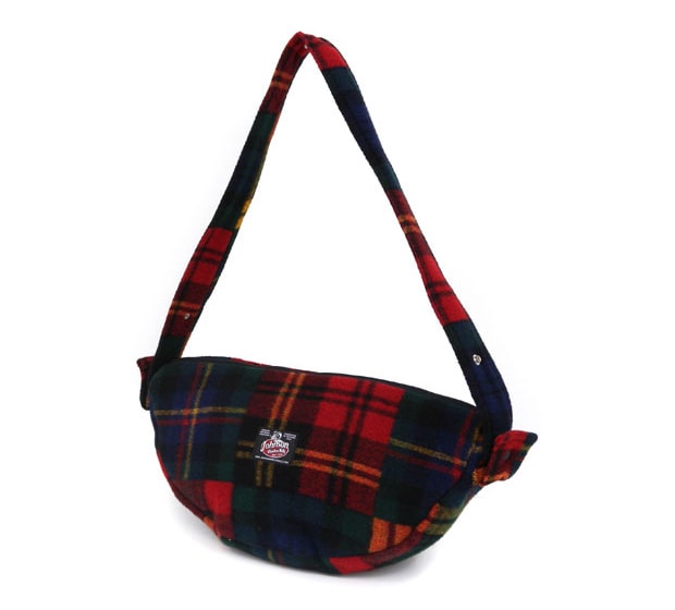 johnson-woolen-mills-2009-fall-winter-bags