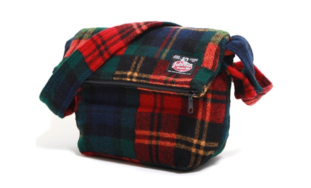 johnson-woolen-mills-2009-fall-winter-bags