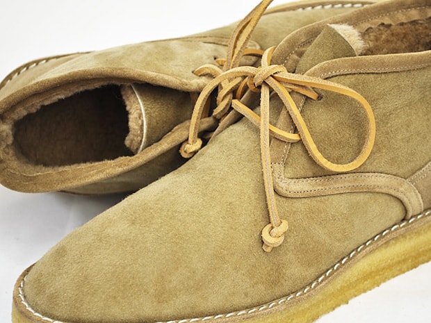 mug-mouton-desert-boots
