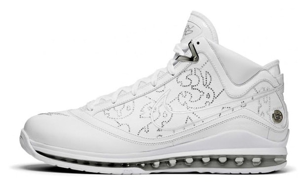 nike-air-max-lebron-vii-nyc