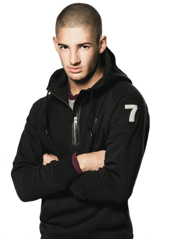 nike-sportswear-aw77-hoodie-style-photo-shoot