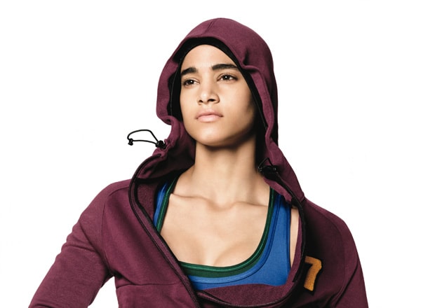 nike-sportswear-aw77-hoodie-style-photo-shoot
