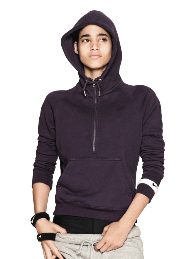 nike-sportswear-aw77-hoodie-style-photo-shoot