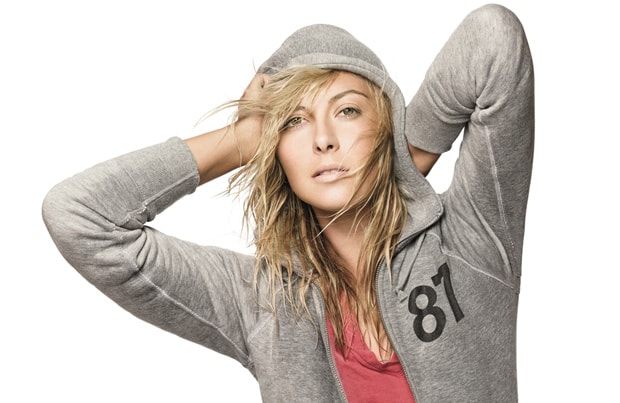 nike-sportswear-aw77-hoodie-style-photo-shoot