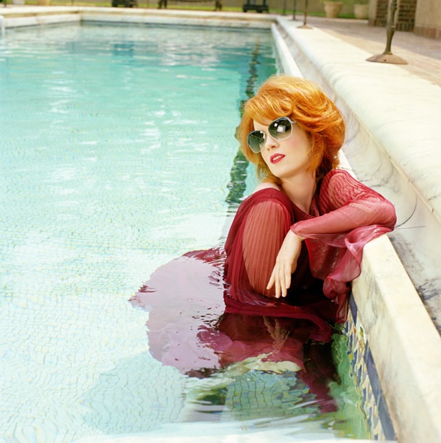 oliver-peoples-2010-spring-resort