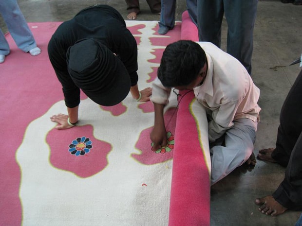 takashi-murakami-louis-vuitton-rugs
