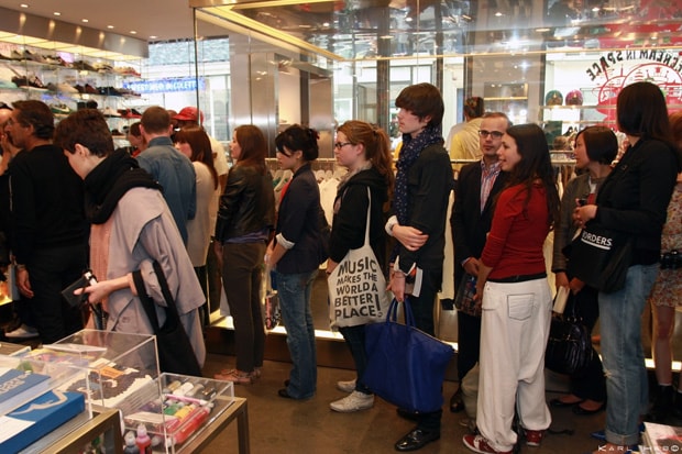 the-sartorialist-signing-colette