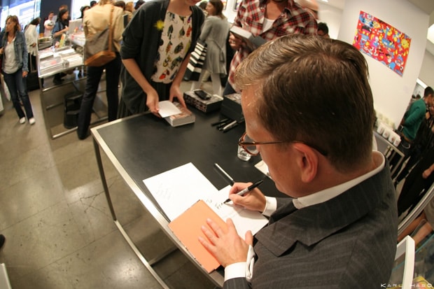 the-sartorialist-signing-colette