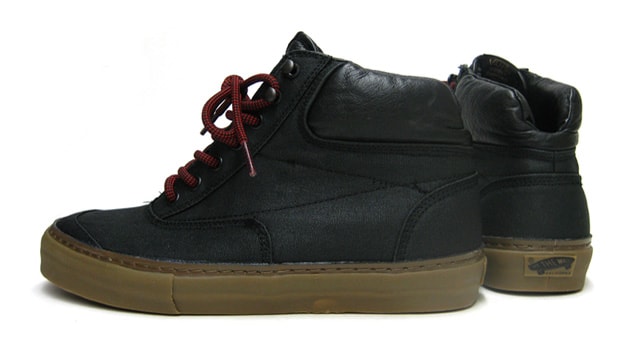 vans-2009-holiday-switchback-sneakers