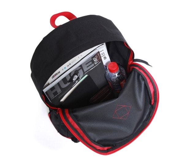 white-mountaineering-blk-porter-saturn-backpack