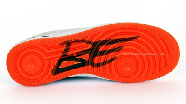 futura-nike-air-force-one-low