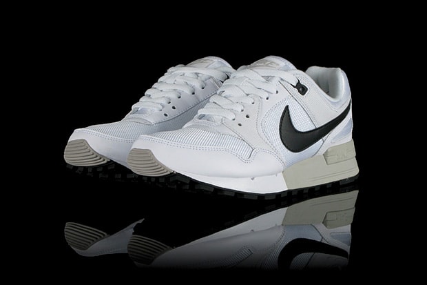 nike-air-pegasus-89-white-black