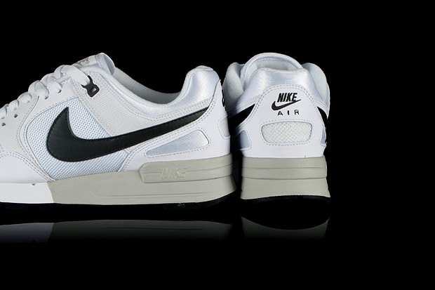 nike-air-pegasus-89-white-black