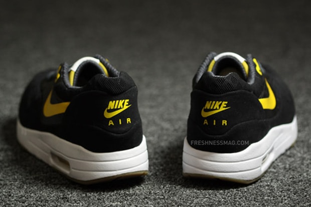nike-sportswear-2010-spring-air-maxim-1-torch