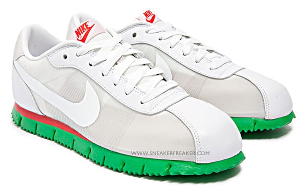 nike-sportswear-cortez-flymotion