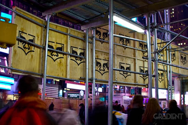obey-levis-live-installation-shepard-fairey-times-square