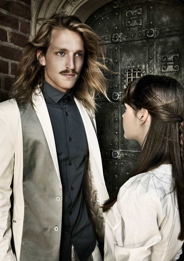 OntFront 2010 Spring/Summer Lookbook