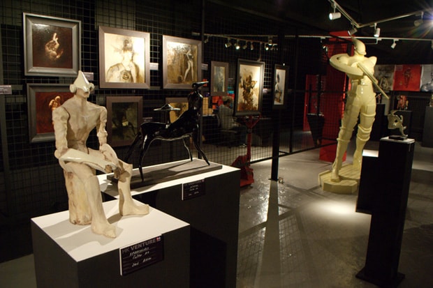 ashley-wood-hk-venture-exhibition