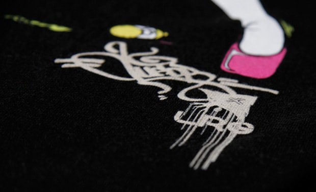 augor-pose-lrg-artist-series-tshirt