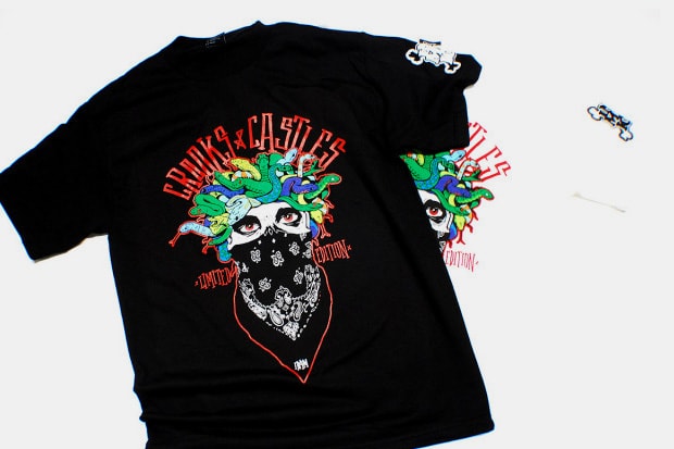 in4mation-crooks-castles-medusa-tshirt