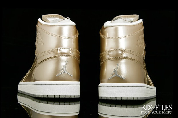 nike-air-jordan-1-retro-zinc