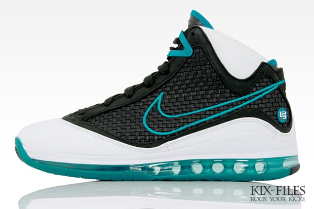 nike-basketball-air-max-lebron-vii-nfw