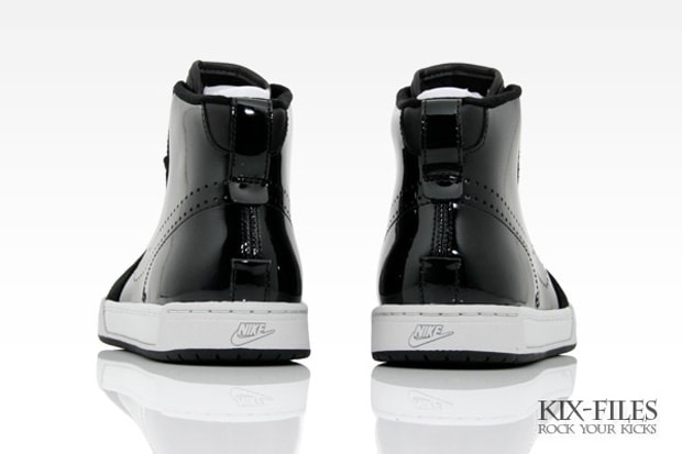 nike-sportswear-air-royal-mid-metro-pack