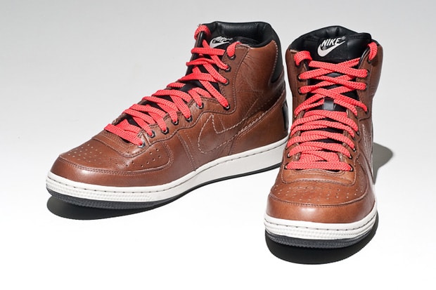 nike-sportswear-terminator-supreme-qs