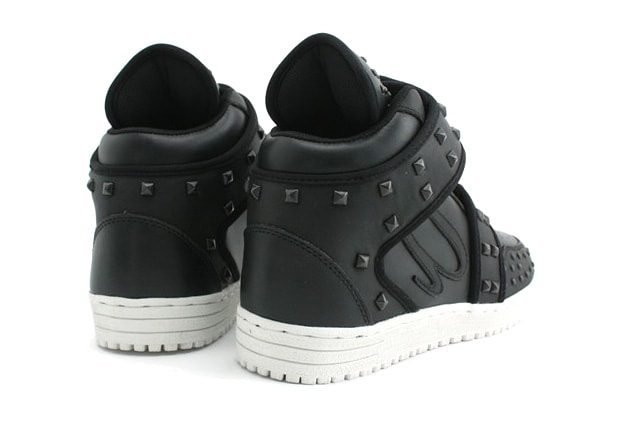 ato Cowhide Boot "Studs"