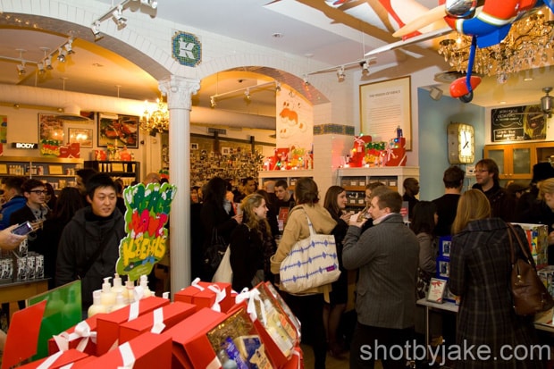 kaws-rxart-kiehls-new-york-party