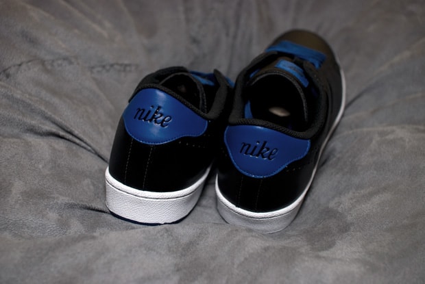 nike-air-zoom-tennis-classic