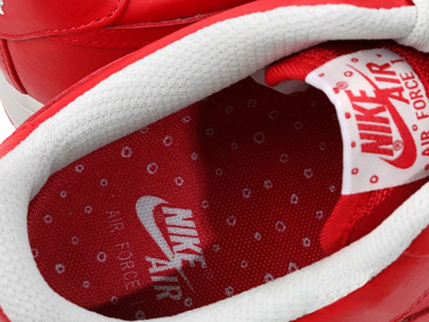 nike-sportswear-air-force-1-christmas-2009