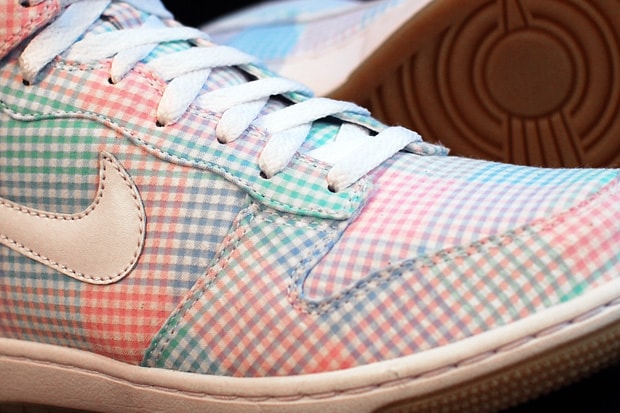 Nike Sportswear Dunk Hi Gingham Preview