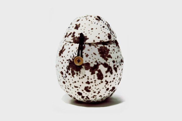 undercover-egg-bag