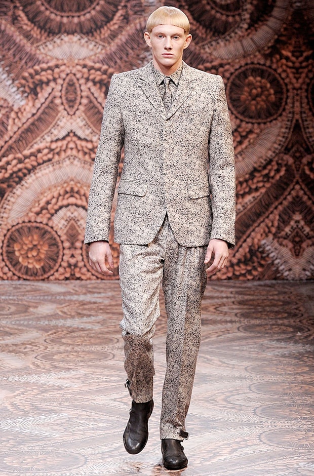 Alexander McQueen 2010 Fall Collection