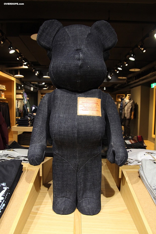 Levi's x Medicom Toy 1000% Bearbrick 