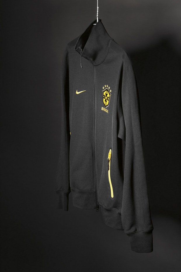 Nike Sportswear "Brasil Black" Pack
