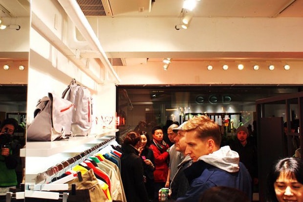 Nike Sportswear Store by Head Porter Plus 