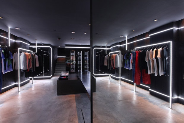 BLACK BARRETT 2010 Spring/Summer Collection