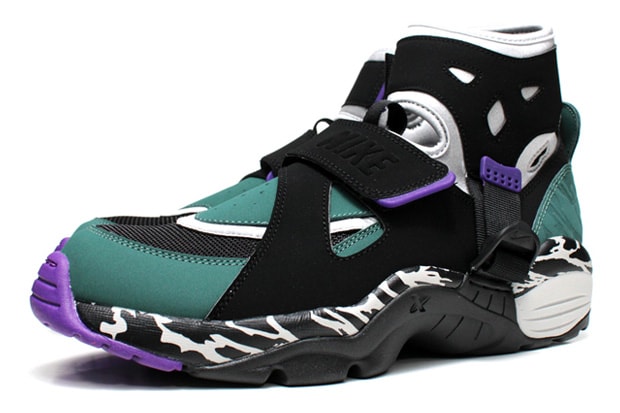 Nike 2010 Spring Air Carnivore Retro