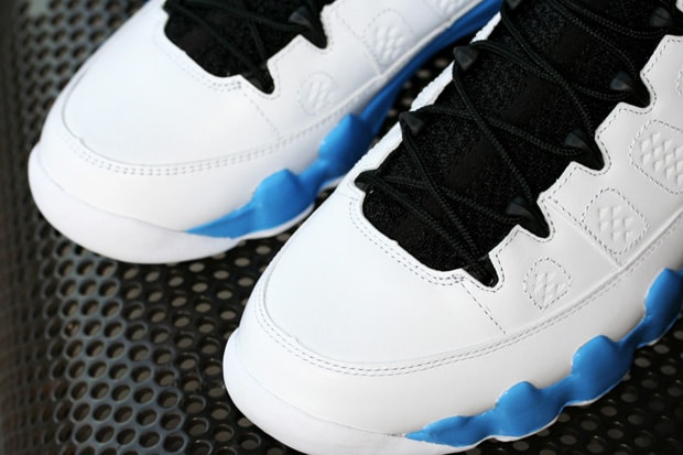 Air Jordan 9 "Powder Blue" Retro - A Closer Look