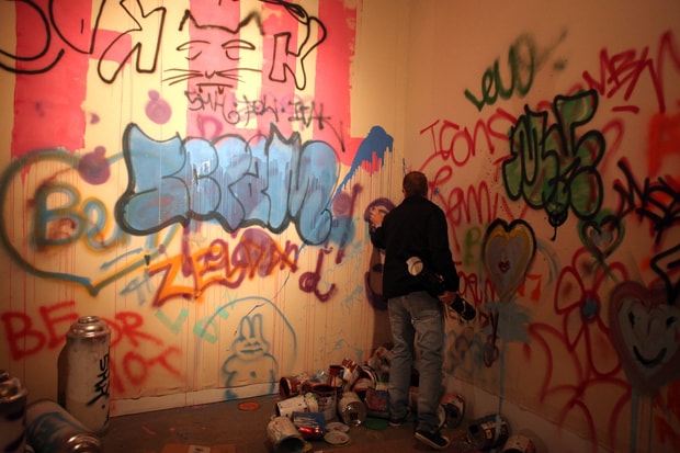 MR. Brainwash ICONS REMIX Exhibition 