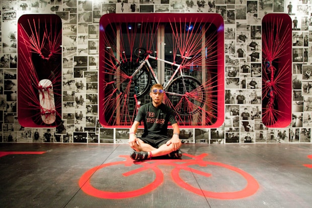  Nike (RED) "Tied Together" Tokyo