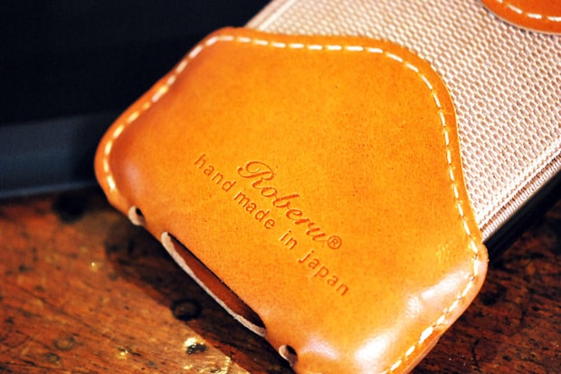 Roberu iPhone Case "Natural"