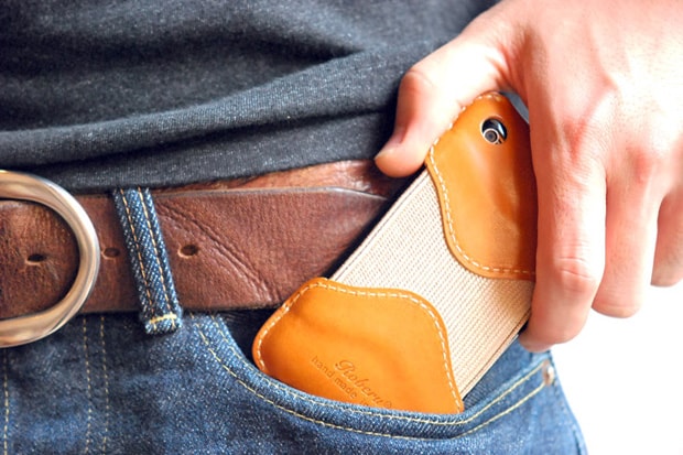 Roberu iPhone Case "Natural"