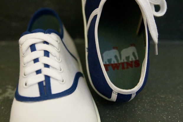 Twins for Peace Plimsoll