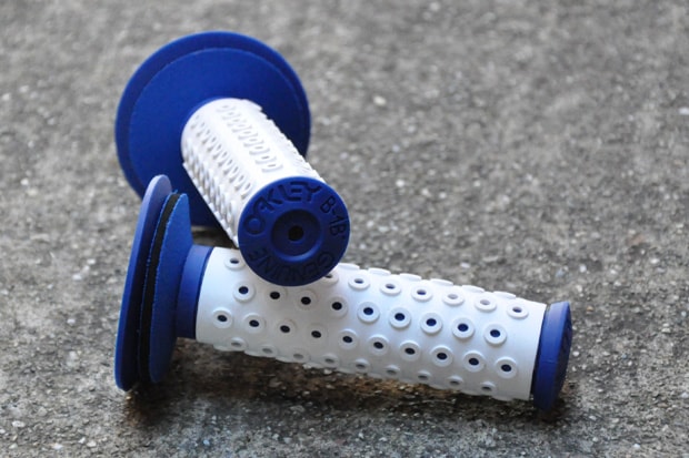 Oakley B-1B Bike Grips