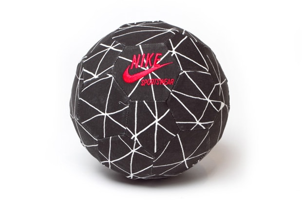St. Alfreds x Nike Sportswear Six Points Artist Ball Auction